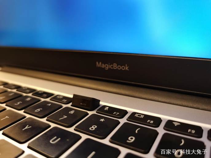 荣耀magicbook 14锐龙版测评:真正好的笔记本电脑更要软硬兼得